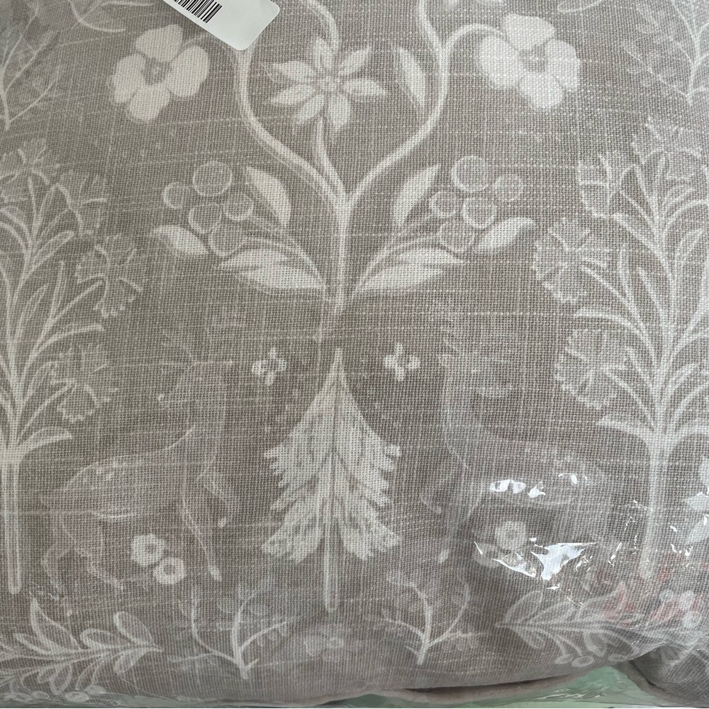 NEW Fox & Pine Forest Design Throw Pillow - Picture 3 of 6